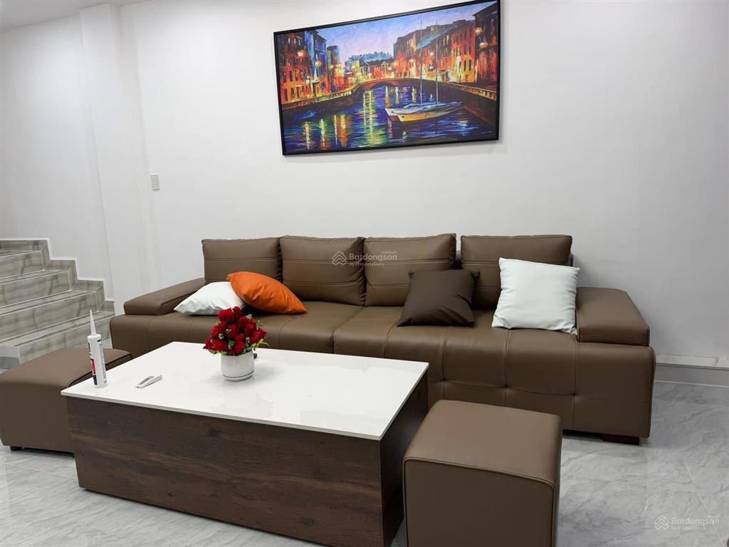 Bán nhà đẹp mới full nội thất 2pn hẻm 3,3m đường hải đức trung tâm nha trang chỉ 3,25 tỷ