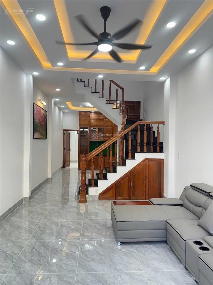 Bán căn nhà 3 tầng mới full nội thất đường lượng định của nha trang giá tốt