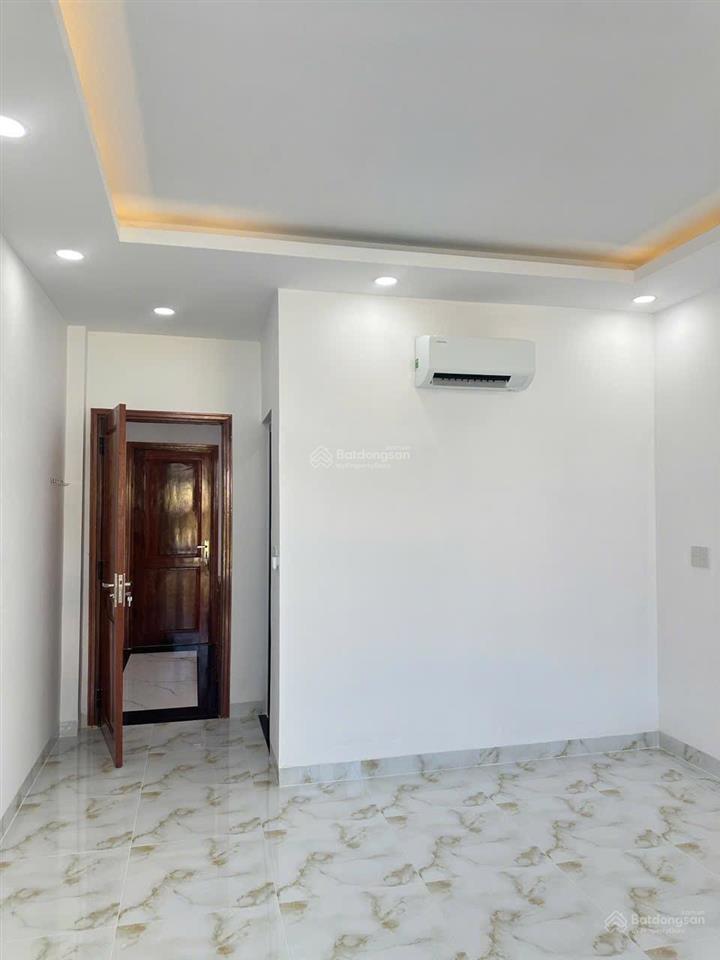 Bán căn nhà 3 tầng mới full nội thất đường lượng định của nha trang giá tốt