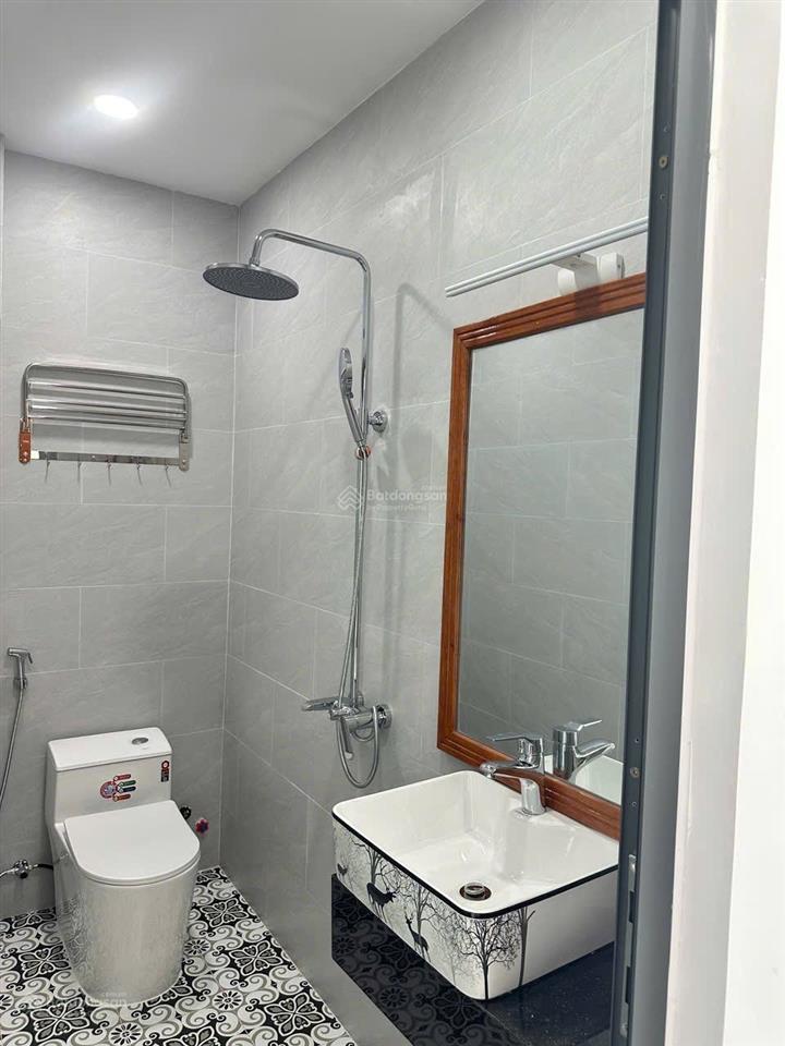 Bán căn nhà 3 tầng mới full nội thất đường lượng định của nha trang giá tốt