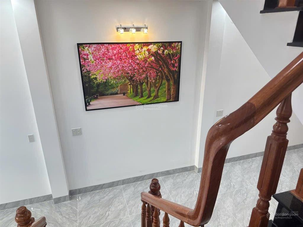 Bán căn nhà 3 tầng mới full nội thất đường lượng định của nha trang giá tốt
