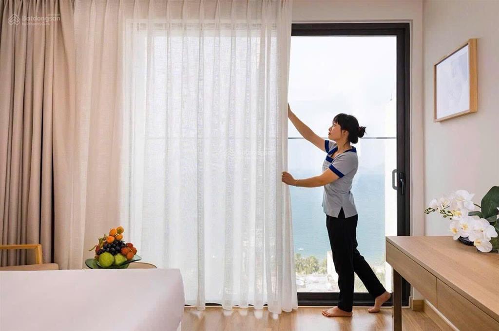 Siêu phẩm khách sạn 4* tttp nha trang khu phố tây sầm uất lượng khách ổn định