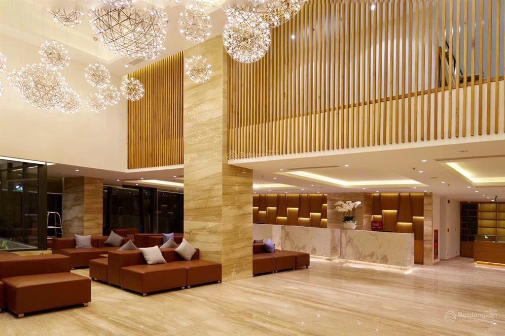 Siêu phẩm khách sạn 4* tttp nha trang khu phố tây sầm uất lượng khách ổn định