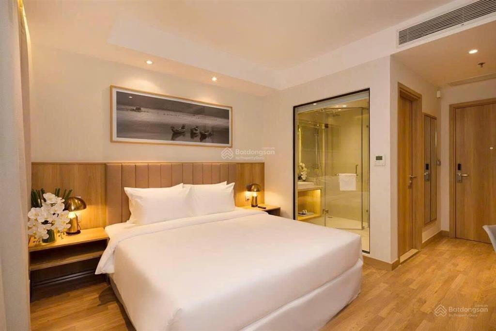 Siêu phẩm khách sạn 4* tttp nha trang khu phố tây sầm uất lượng khách ổn định