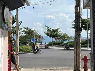 Bán nhà 3 tầng ngay vòng xoay hoàng diệu nha trang cách biển trần phú 100m