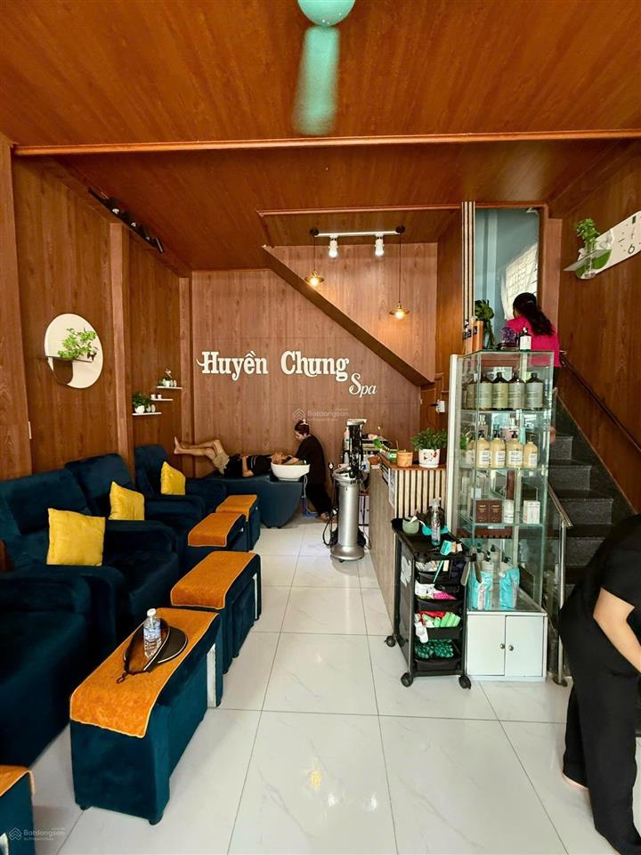 Bán căn nhà tttp nha trang mặt tiền đường nguyễn thiện thuật ngang 9m vị trí kinh koanh vàng chỉ 23