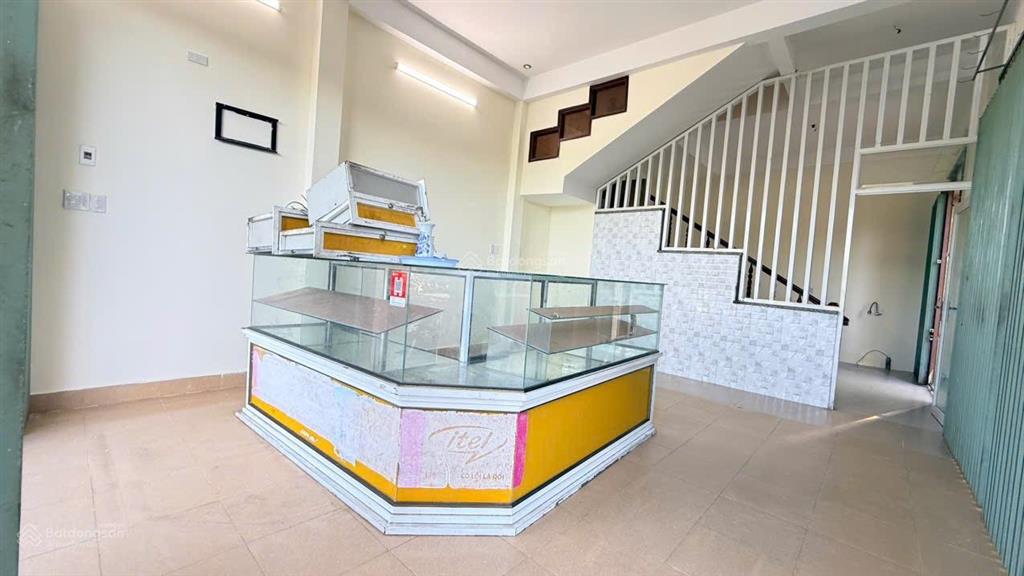 Bán nhà căn góc 2 mặt tiền đường trường sa ngay chợ bình tân nha trang vị trí vàng kinh doanh