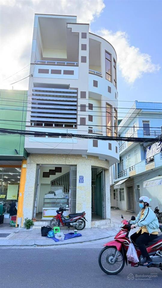 Bán nhà căn góc 2 mặt tiền đường trường sa ngay chợ bình tân nha trang vị trí vàng kinh doanh