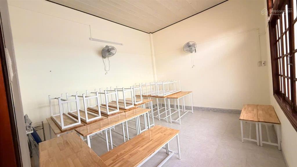 Bán nhà căn góc 2 mặt tiền đường trường sa ngay chợ bình tân nha trang vị trí vàng kinh doanh