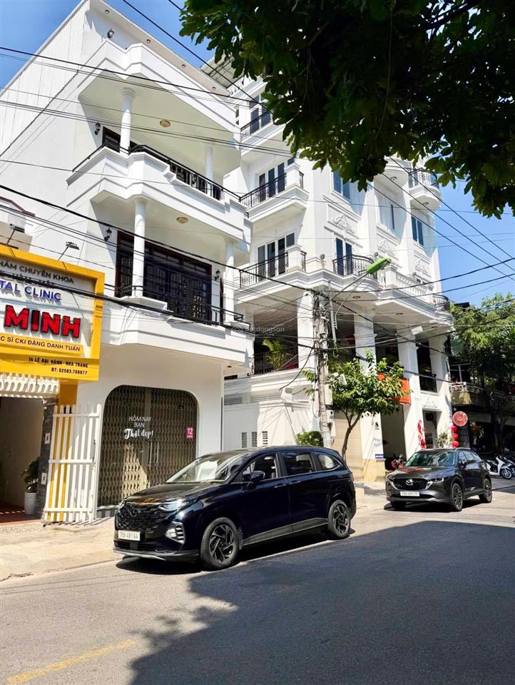 Nhà 2 mặt tiền lê đại hành trung tâm bàn cờ nha trang vị trí vàng kinh doanh