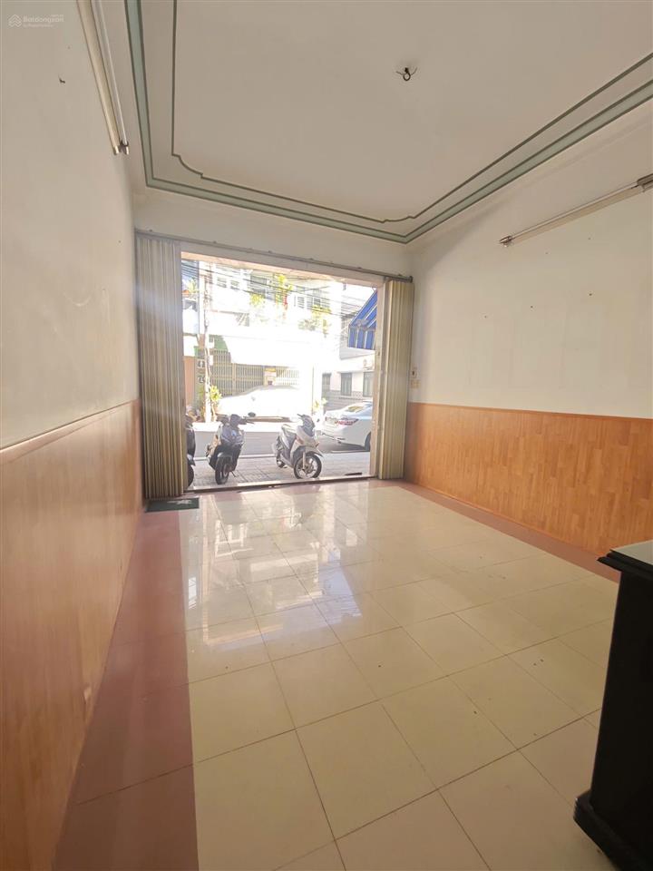 Bán nhà 3 tầng mặt tiền nguyễn khanh gần siêu thị coopmart nha trang giá tốt 8,5 tỷ