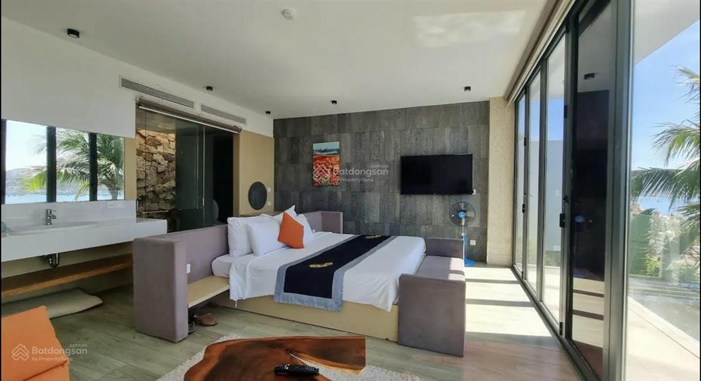 Bán căn biệt thự anh nguyễn view biển trọn vịnh nha trang