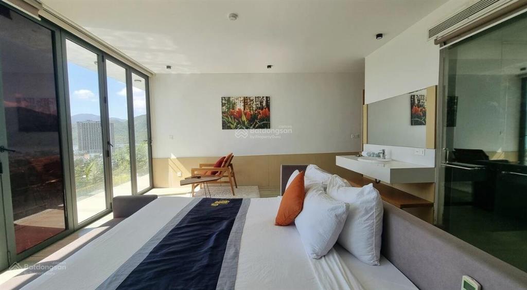 Bán căn biệt thự anh nguyễn view biển trọn vịnh nha trang