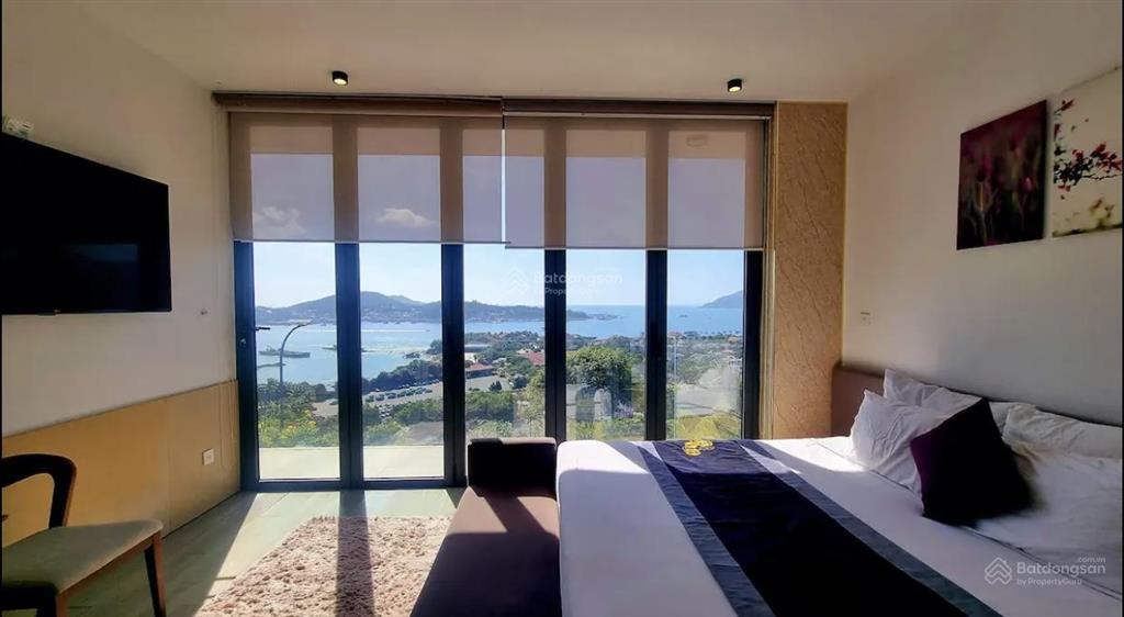 Bán căn biệt thự anh nguyễn view biển trọn vịnh nha trang