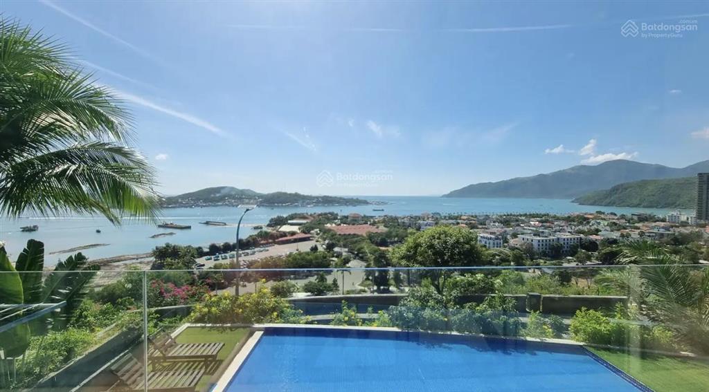 Bán căn biệt thự anh nguyễn view biển trọn vịnh nha trang