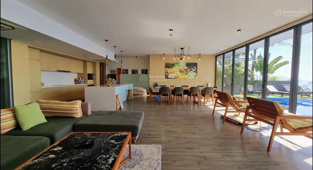Bán căn biệt thự anh nguyễn view biển trọn vịnh nha trang