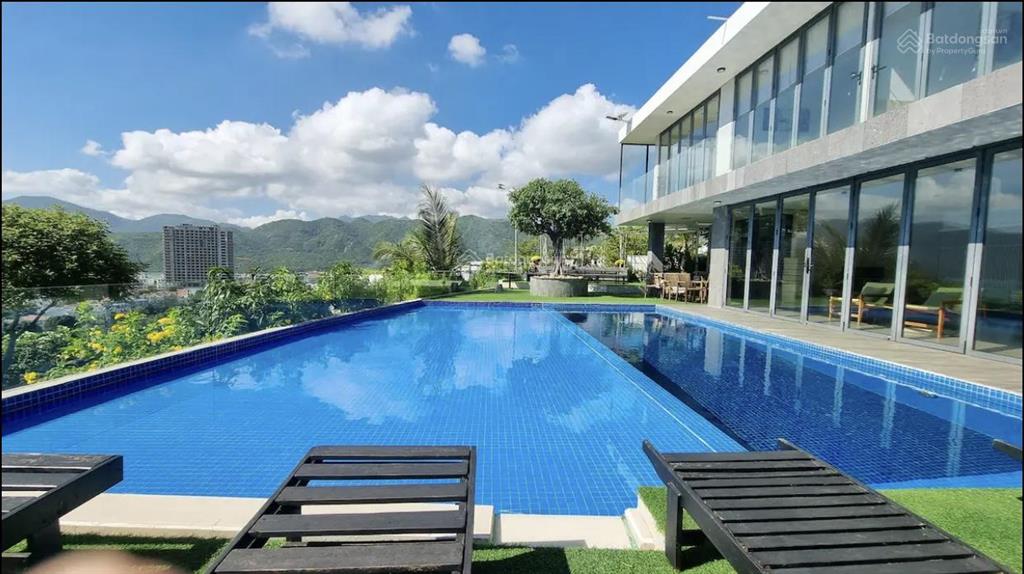 Bán căn biệt thự anh nguyễn view biển trọn vịnh nha trang
