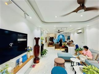 Bán nhà 7 tầng mặt tiền quang trung, nha trang, gần biển vị trí kinh doanh tốt