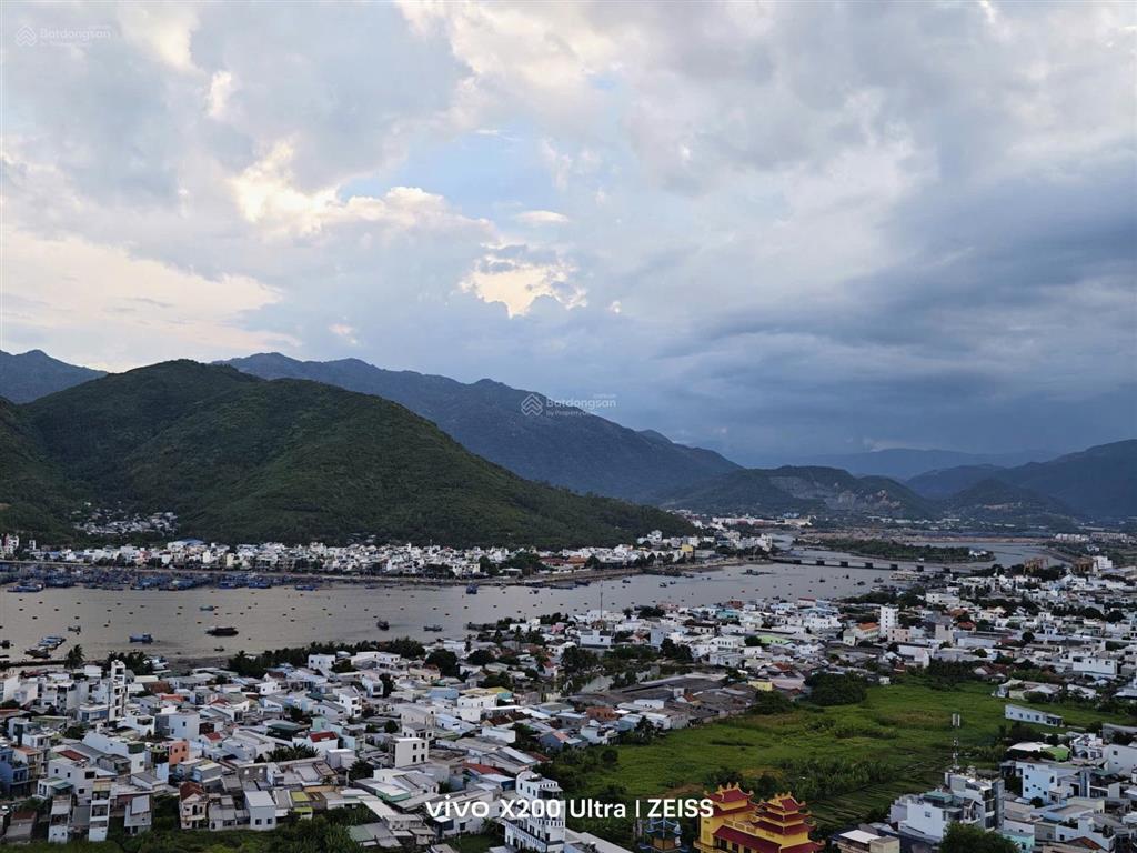 Bán chung cư ph nha trang full nội thất tầng trung chỉ 2,25 tỷ sổ sẵn sàng tên