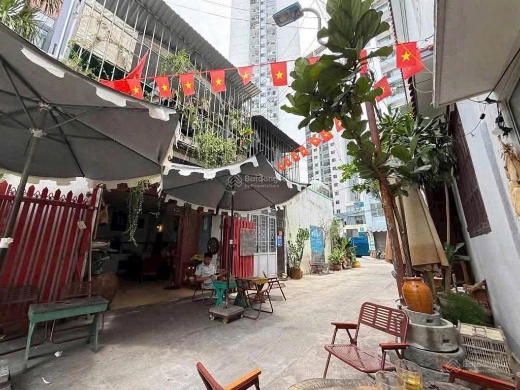 Giá tốt hiếm có một trong số ít căn nhà gần biển ngang 7m chỉ 4,8 tỷ gần chung cư ph nam nha trang
