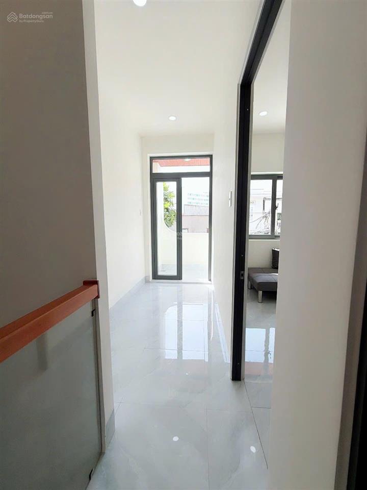 Hạ giá giảm sâu chỉ 4 tỷ nhà hẻm trần phú 2 tầng mới full nội thất hoàn công