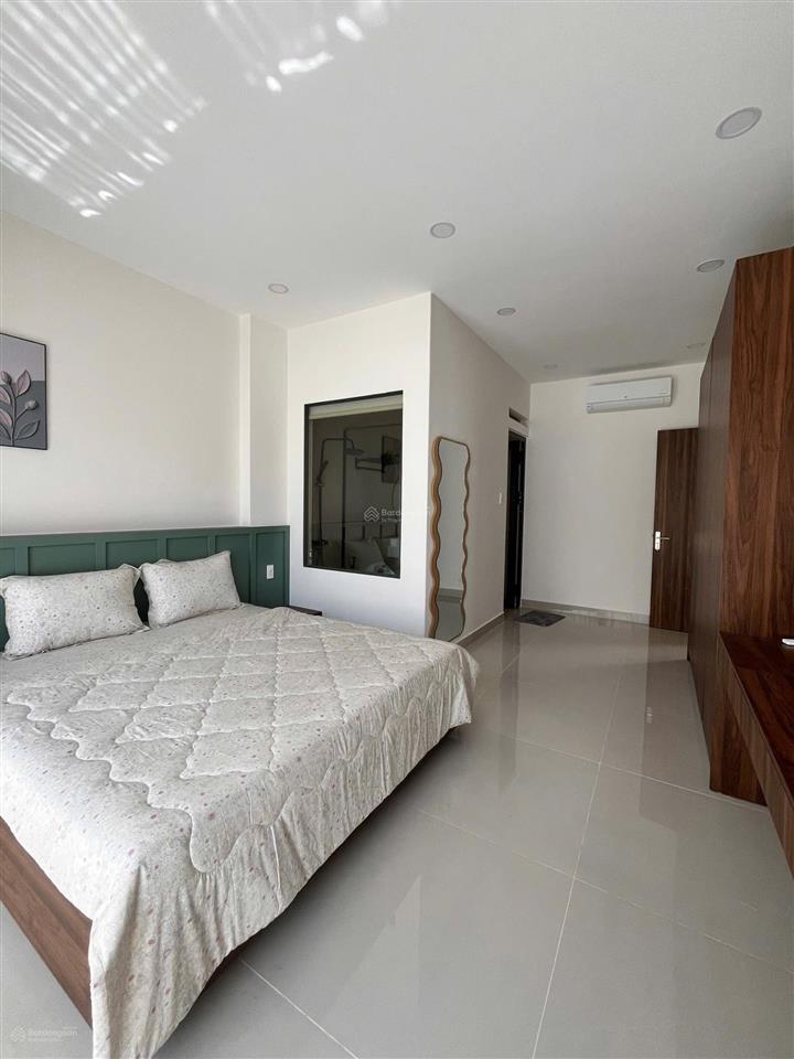 Bán gấp nhà 3 tầng mặt tiền đồng nai ngang 5,3m chỉ 11,9 tỷ