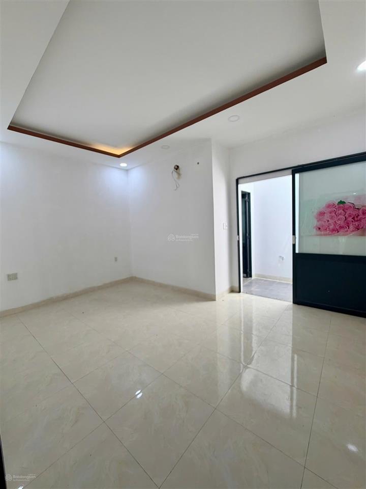 Bán nhà đất 136m2 sát kđt vcn phước long  có nhà  chỉ 6,99 tỷ