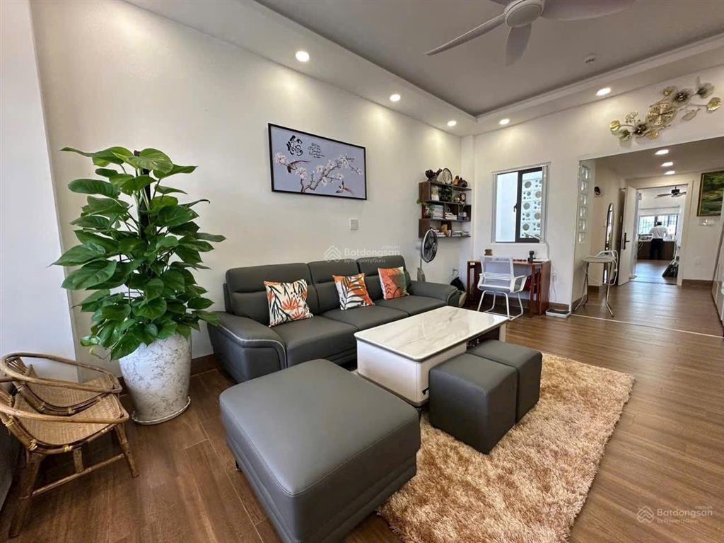 Nhà 4 tầng mặt tiền ngô gia tự có thang máy dòng tiền tốt trung tâm nha trang
