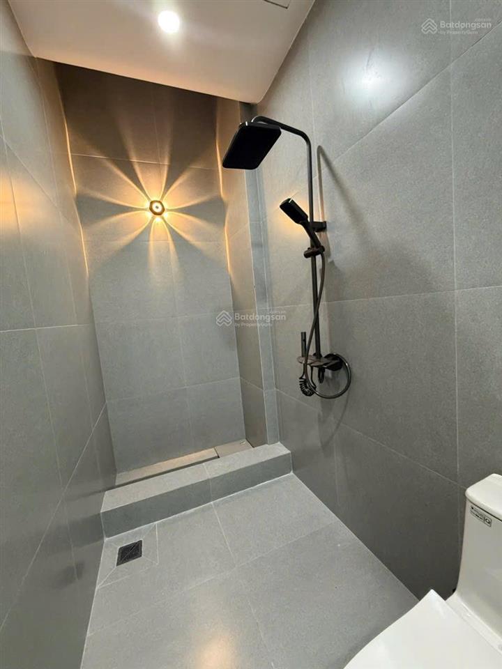 Nhà mới xây thiết kế hiện đại phước long nha trang cách biển 1km chỉ 3,88 tỷ