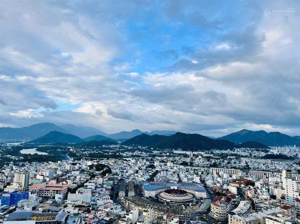 3,85 tỷ sở hữu căn hộ biển dquà nha trang view biển, núi, thành phố dòng tiền tốt đến 240tr/năm