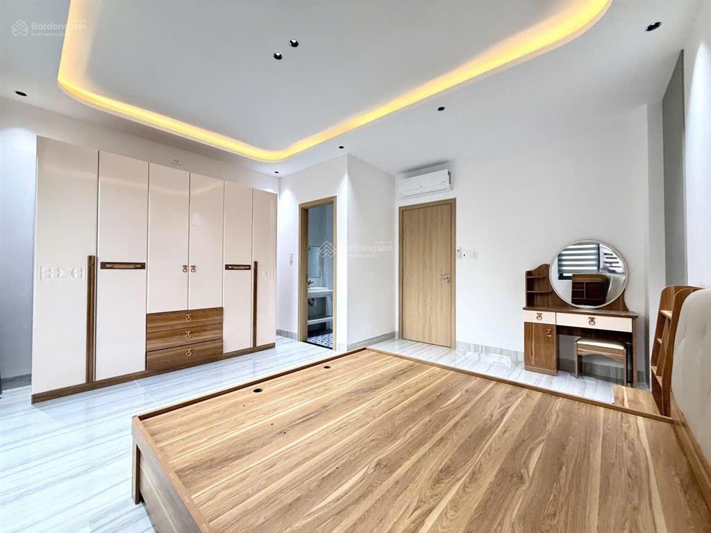 Bán nhà mỹ gia gói 5 thái hưng nha trang có thang máy sẵn dòng tiền 35tr/tháng