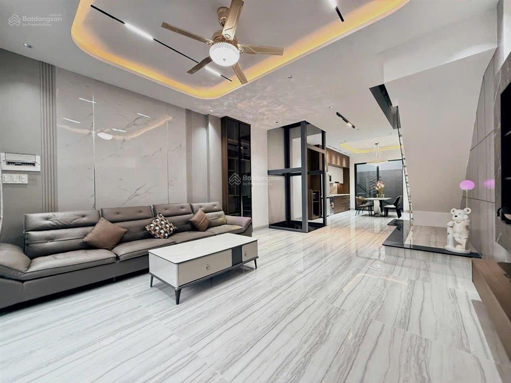 Bán nhà mỹ gia gói 5 thái hưng nha trang có thang máy sẵn dòng tiền 35tr/tháng