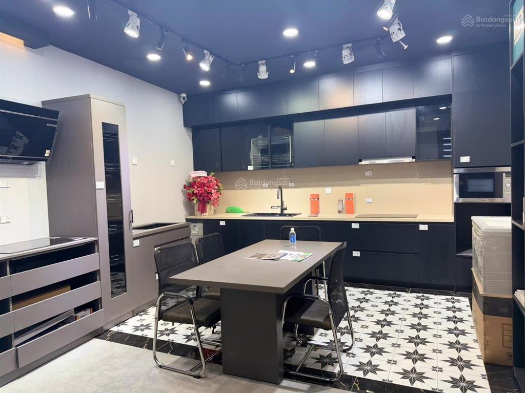 Bán tòa nhà 5 tầng mặt tiền tố hữu, phước hải, nha trang 12,8 tỷ vị trí kinh doanh đẹp