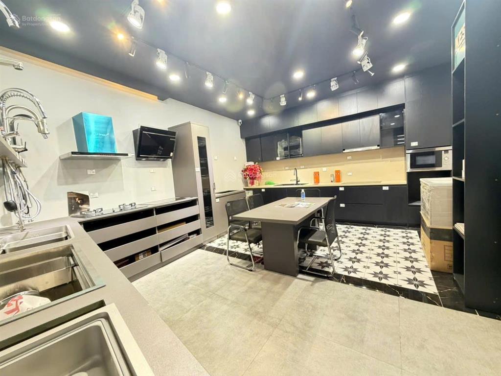 Bán tòa nhà 5 tầng mặt tiền tố hữu, phước hải, nha trang 12,8 tỷ vị trí kinh doanh đẹp