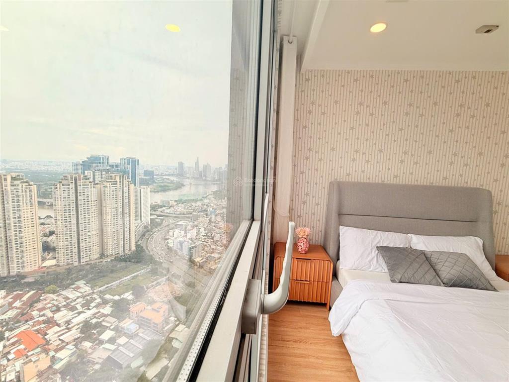 Bán nhanh căn 3pn view siêu đẹp full nội thất sang trọng mới  0922 565 ***