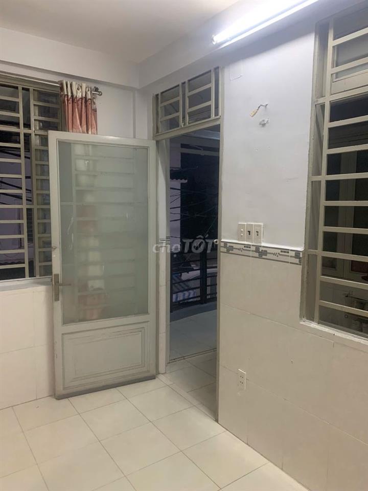 Phòng trọ 25m2 gần chợ Phạm Văn Hai, Q.Tân Bình