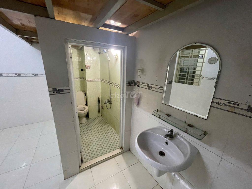 Phòng trọ 25m2 gần chợ Phạm Văn Hai, Q.Tân Bình