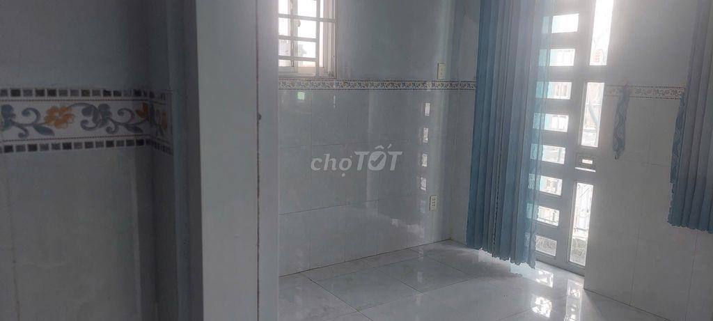 PHÒNG TRỌ GẦN NGÃ TƯ TÔ KÝ-NGUYỄN ẢNH THỦ