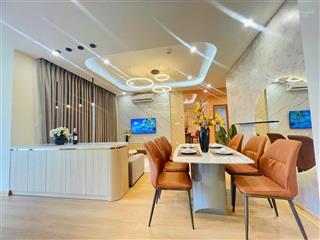 Cho thuê căn hộ 80m2 2 ngủ 2vs tầng trung, nội thất đẹp,có lốt xe ở roman giá 14tr/th, vào ở ngay