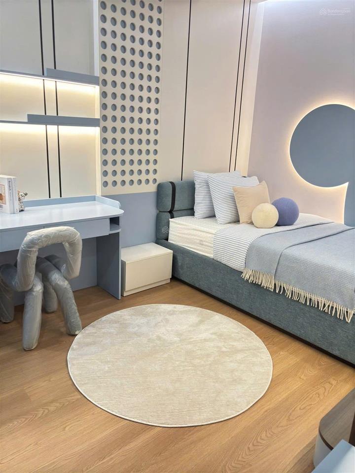 Cho thuê căn hộ 72m2 (2pn2vs), mới bàn giao có lốt xe chung cư the charm an hưng 10tr, 0975 645 ***
