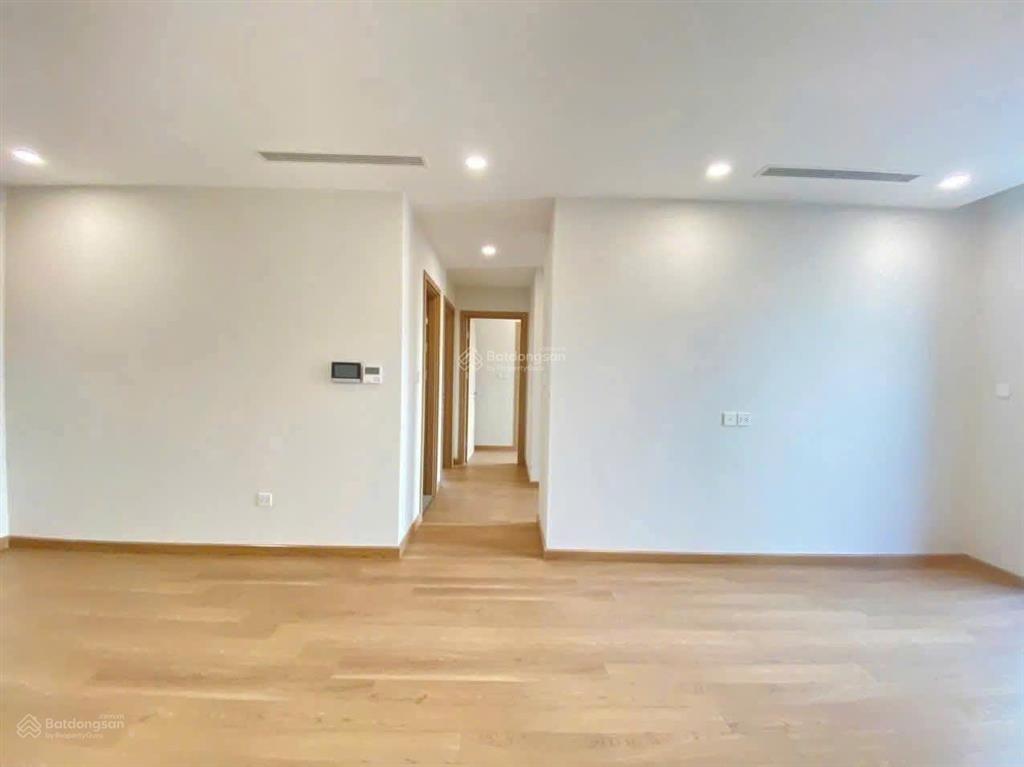 Cho thuê căn góc hoa hậu 77m22pv2vs chung cư the charm an hưng nhận nhà luôn giá 12tr, o975645309