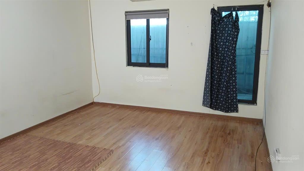 Cho thuê nhà 2 tầng  vạn phúc, hà đông  vào ở được luôn