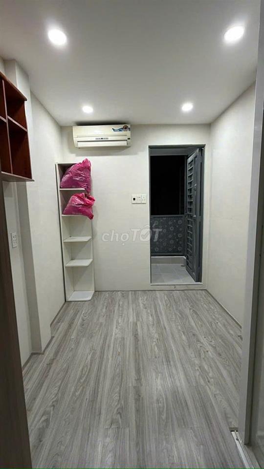 Bán nhà 3 tầng tại đường Lê Hồng Phong, 2 phòng ngủ 2 WC full NT
