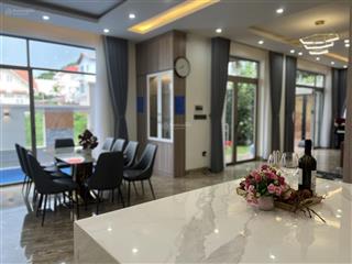 Bán biệt thự 7pn, 7wc, 245m2 tại 105/12h lê ngọc hân, p4, vũng tàu, 150 triệu/m2