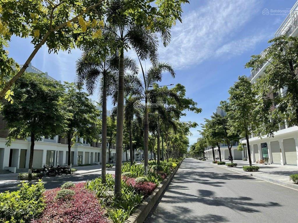 Cần cho thuê căn shophouse, vỉa hè rộng, full nội thất, kinh doanh, văn phòng, showroom, vị trí đẹp