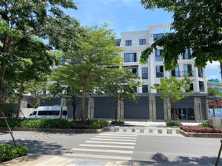 Cần cho thuê căn shophouse, vỉa hè rộng, full nội thất, kinh doanh, văn phòng, showroom, vị trí đẹp