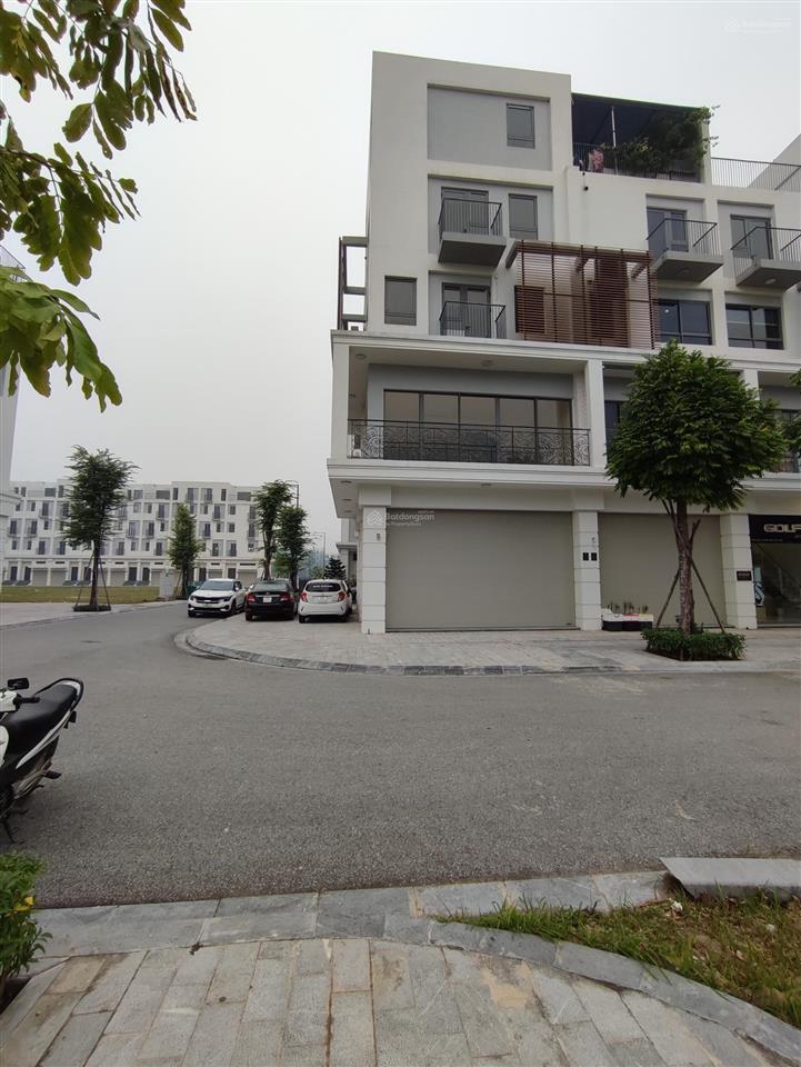 Bán căn góc vị trí đẹp, đường lớn view công viên  100m2  40tỷ  kinh doanh tốt.