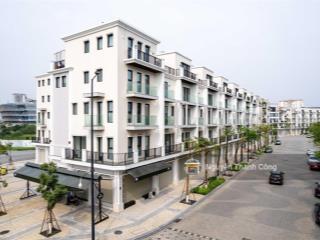 Bán căn shophouse góc, mặt đường 30m, view đẹp, hướng đông nam, dự án the manor central park