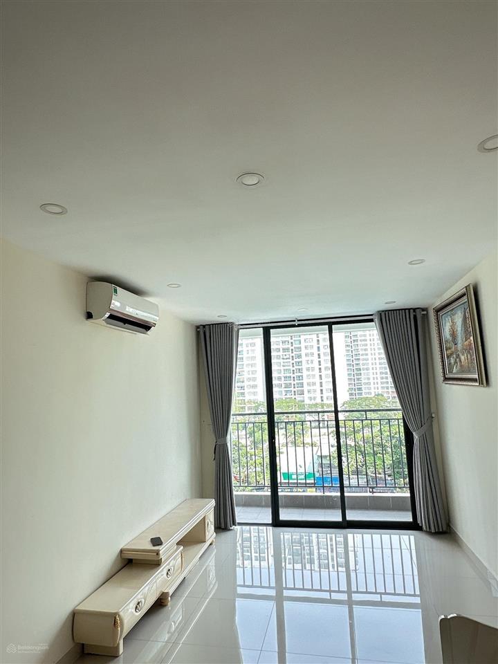 Cho thuê căn hộ 2pn, 2wc, giá tốt tại chung cư goldora plaza, 68m2