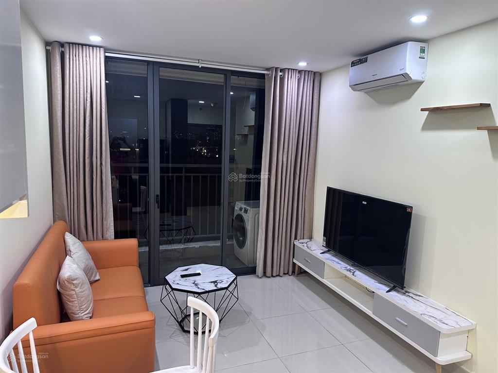 Cho thuê cc 1pn goldora plaza, 10 triệu vnd, 48m2 view đẹp